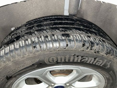 Used 2021 Ford EcoSport SE image 9