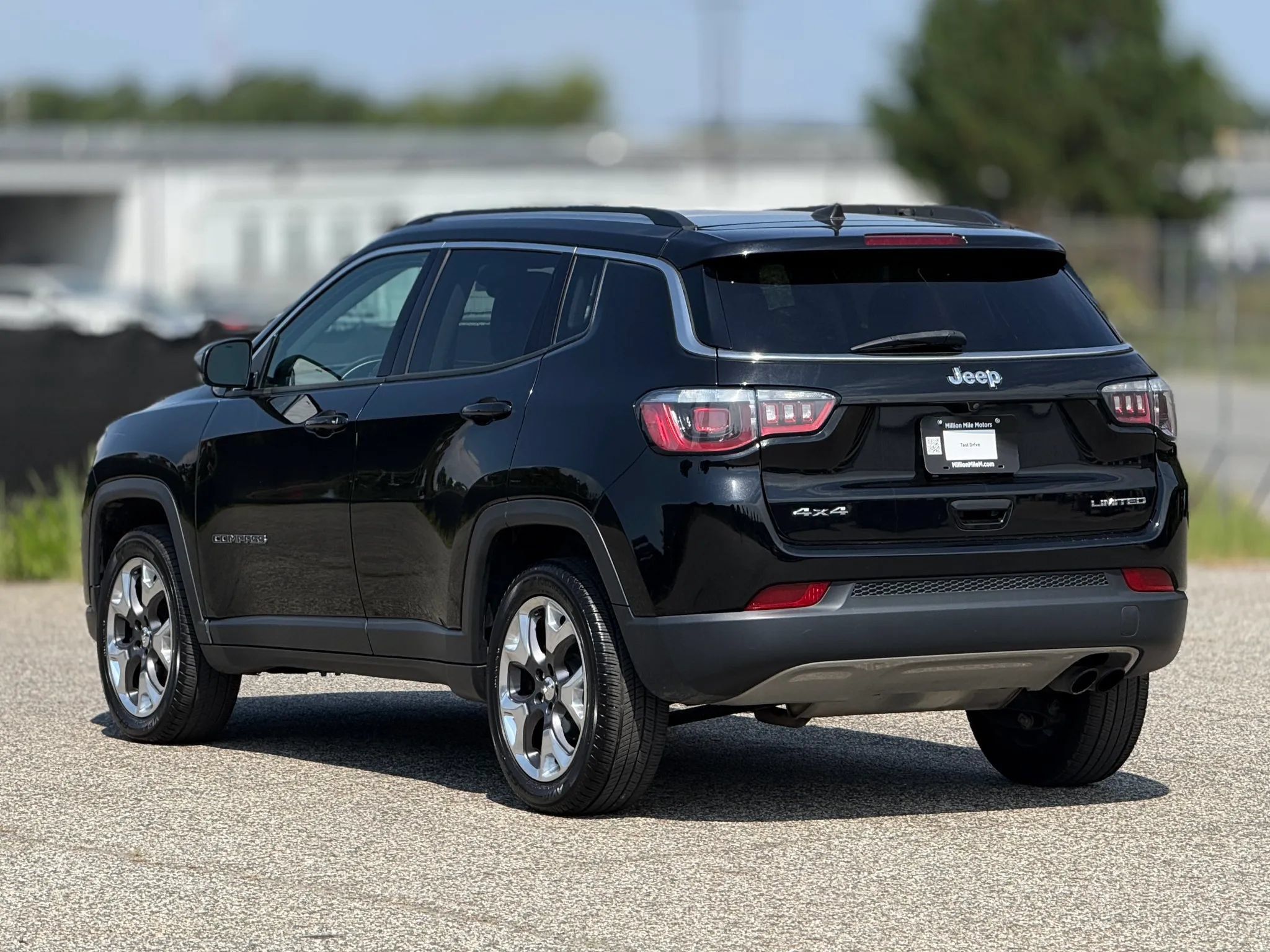 Used 2019 Jeep Compass Limited AWD/4WD image 10
