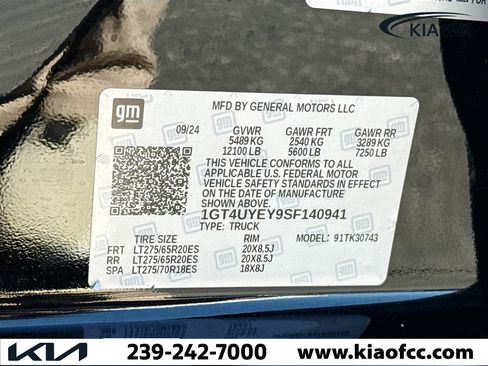 Used 2025 GMC Sierra 3500 Denali Ultimate image 42