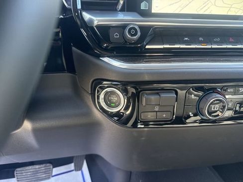 New 2026 Chevrolet Silverado 1500 LT AWD/4WD image 17