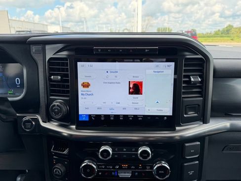 Used 2024 Ford F150 Lariat w/ Equipment Group 502A High AWD/4WD image 13