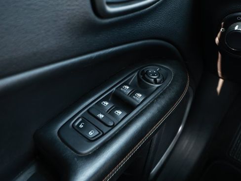 Used 2021 Jeep Compass Sport FWD image 19