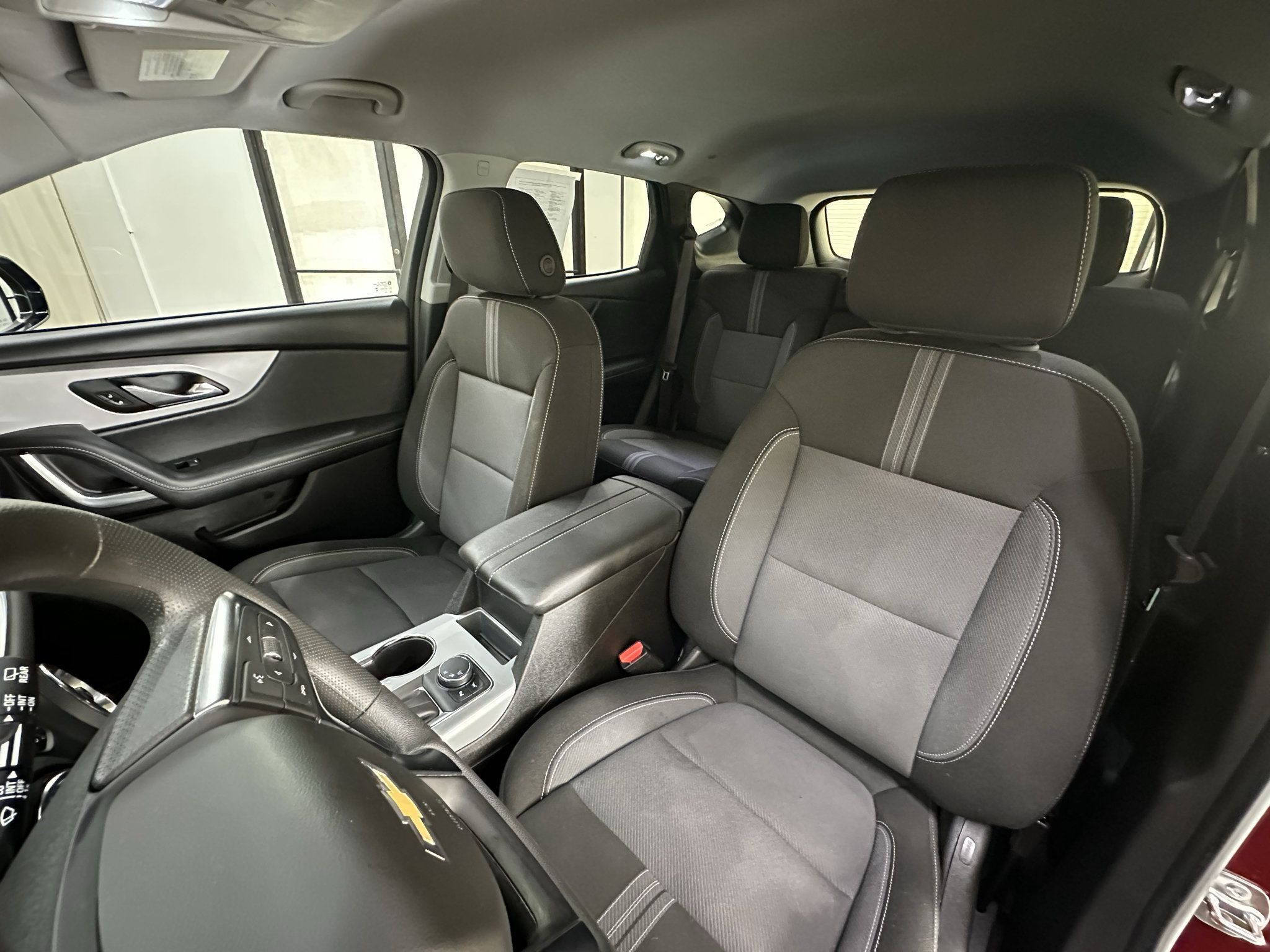 Certified 2025 Chevrolet Blazer LT w/ Convenience Package FWD image 28