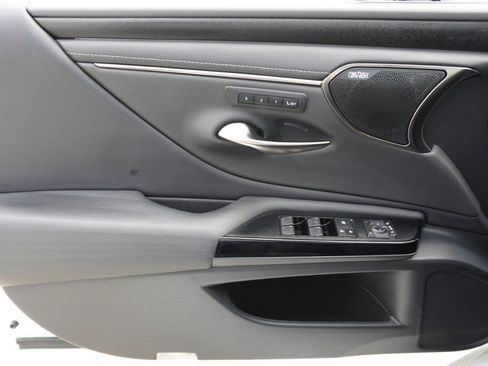 Certified 2022 Lexus ES 350 Ultra Luxury w/ Accessory Package 2 FWD image 23