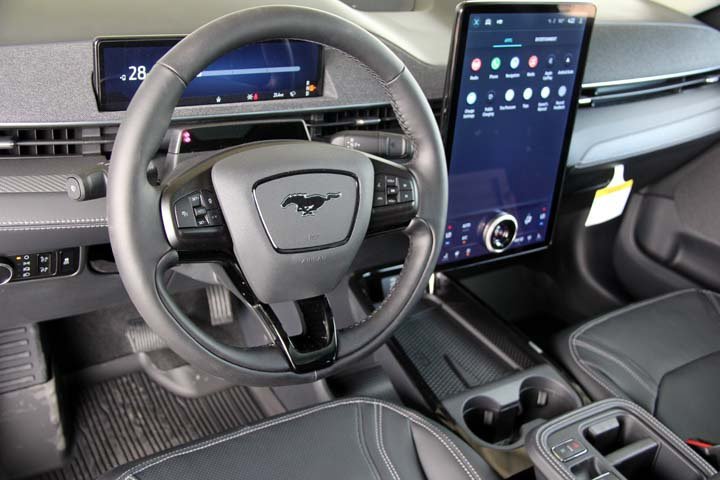 New 2025 Ford Mustang Mach-E Premium w/ Interior Protection Package AWD/4WD image 14