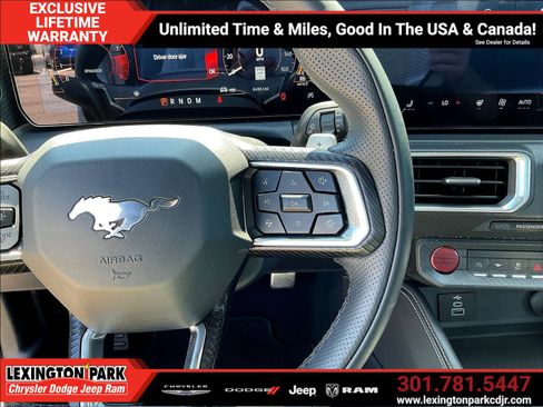 Used 2025 Ford Mustang GT Premium RWD image 11
