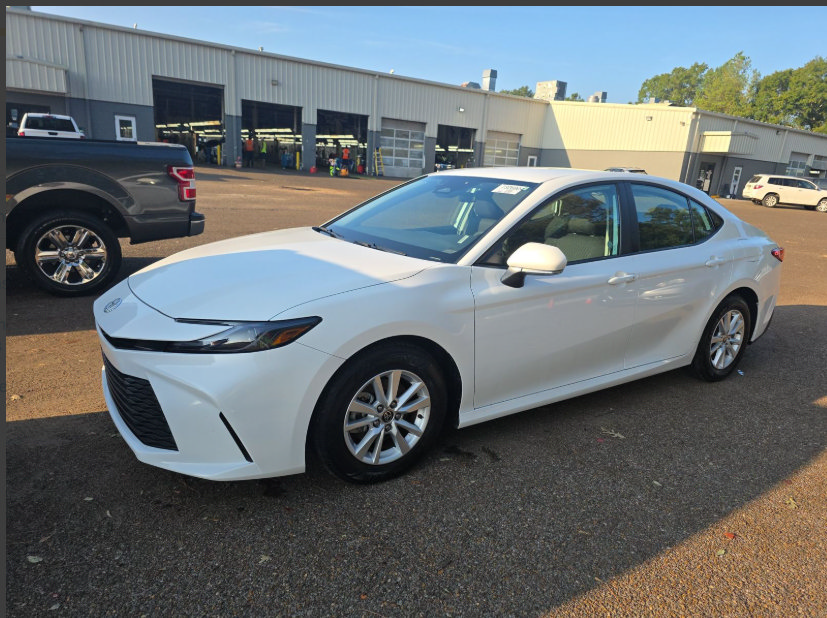 Used 2026 Toyota Camry LE FWD image 2