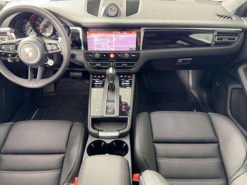 Certified 2026 Porsche Macan AWD/4WD image 16