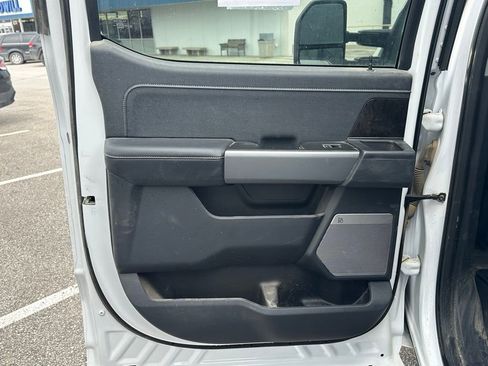 Certified 2024 Ford F250 Lariat w/ Lariat Ultimate Package image 15