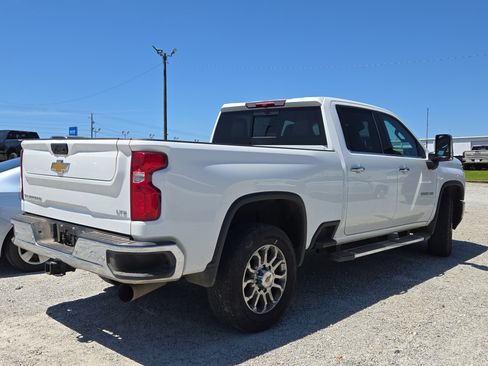 Used 2024 Chevrolet Silverado 3500 LTZ w/ LTZ Convenience Package AWD/4WD image 4