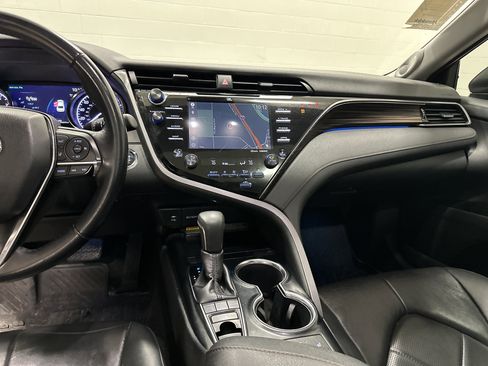 Used 2019 Toyota Camry XLE image 30