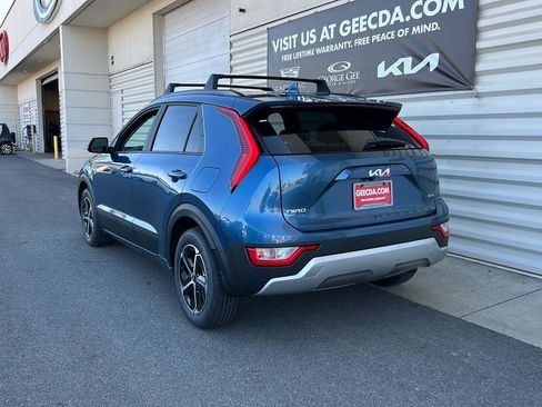 New 2025 Kia Niro EX image 6