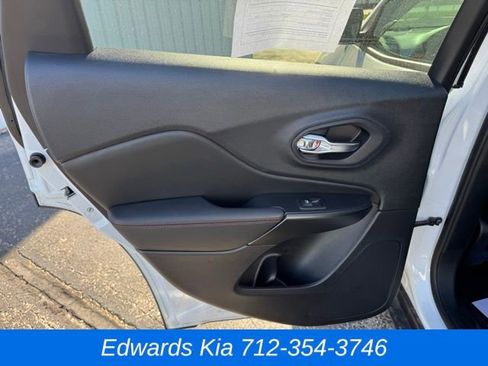 Used 2022 Jeep Cherokee Trailhawk w/ Technology Group B image 13