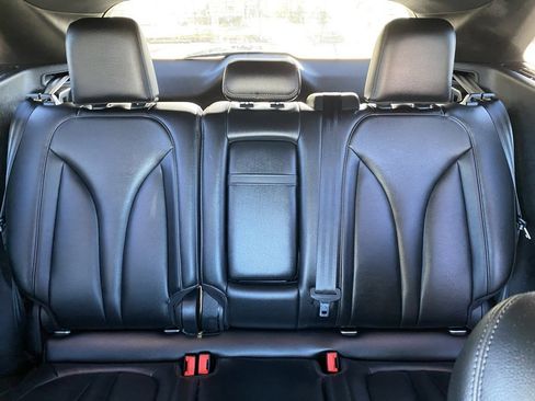 Used 2019 Lincoln MKC Premiere image 27