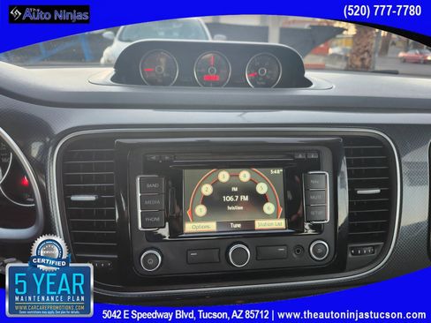 Used 2013 Volkswagen Beetle 2.0T image 21