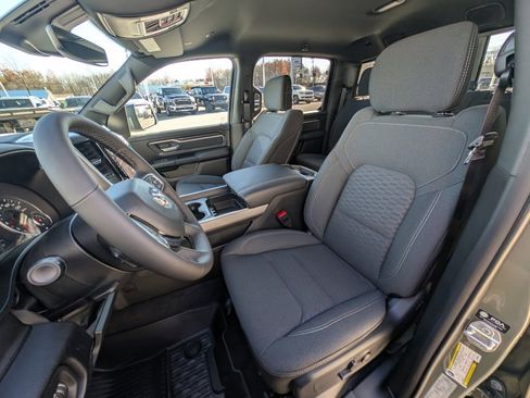 New 2026 RAM 1500 4x4 Crew Cab image 13