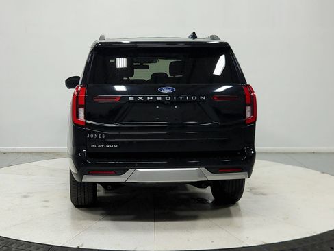 Used 2025 Ford Expedition Platinum AWD/4WD image 7