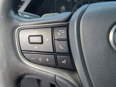 Used 2022 Lexus ES 350 w/ Premium Package FWD image 10