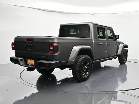 Certified 2025 Jeep Gladiator Sport image 5