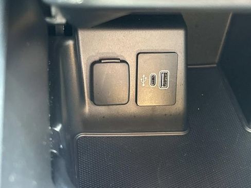 Used 2025 Ford Explorer ST AWD/4WD image 39