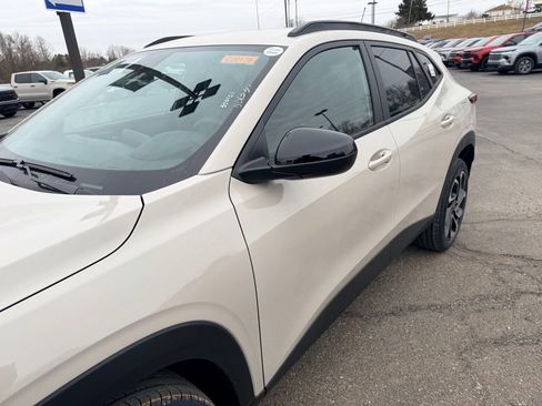 New 2026 Chevrolet Trax RS w/ Driver Confidence Package FWD image 12