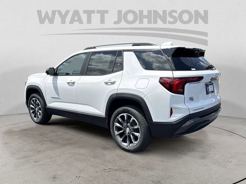 New 2026 GMC Terrain Elevation FWD image 3