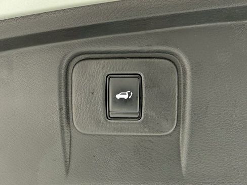 Used 2024 Nissan Murano SL image 16