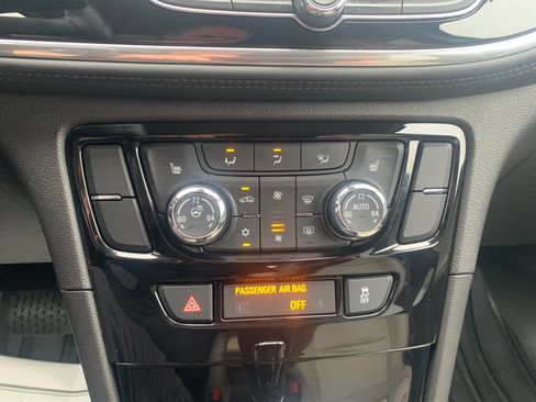 Used 2019 Buick Encore Essence AWD/4WD image 20