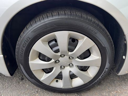 Used 2011 Subaru Impreza 2.5i AWD/4WD image 12