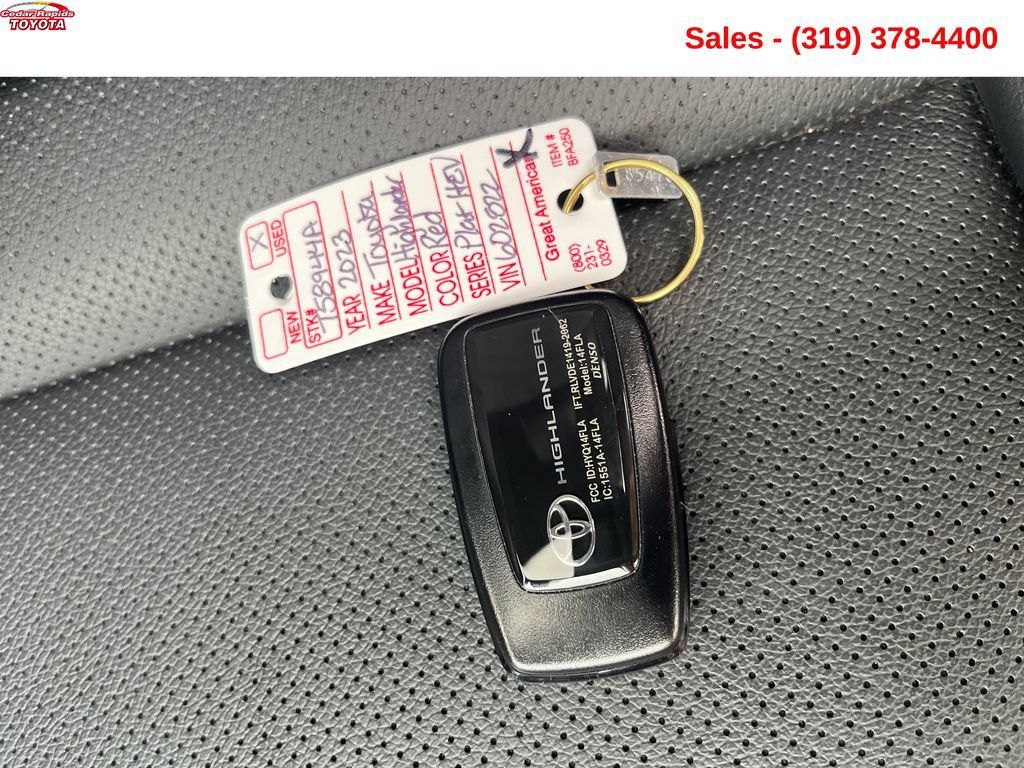 Used 2023 Toyota Highlander Platinum AWD/4WD image 25