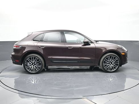 Certified 2026 Porsche Macan AWD/4WD image 27
