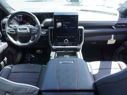New 2026 GMC Yukon AT4 Ultimate AWD/4WD image 12