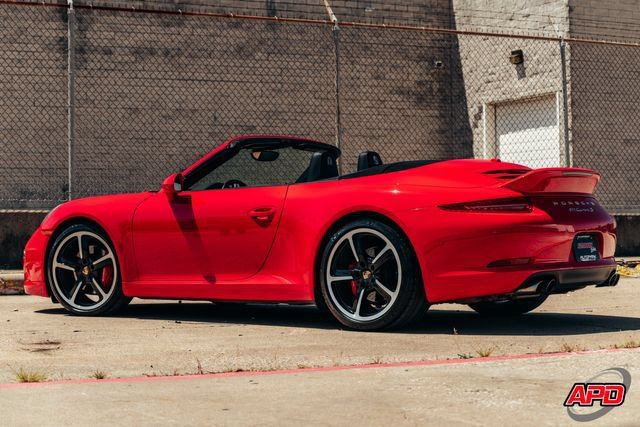 Used 2015 Porsche 911 Carrera S RWD image 3