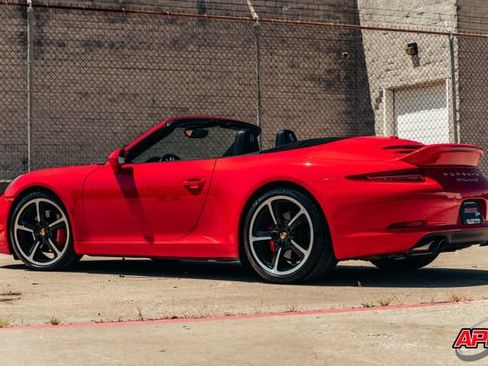 Used 2015 Porsche 911 Carrera S RWD image 3