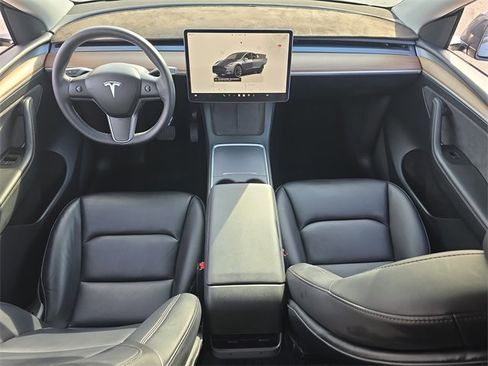 Used 2023 Tesla Model Y Long Range image 11