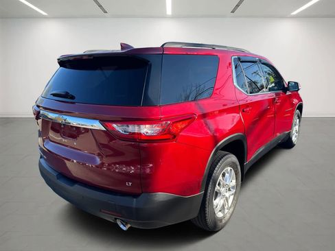 Used 2021 Chevrolet Traverse LT image 6