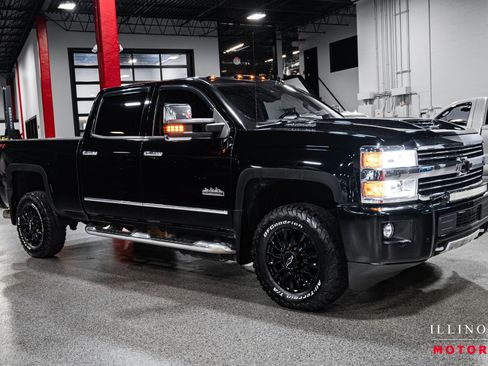 Used 2019 Chevrolet Silverado 3500 High Country w/ Duramax Plus Package image 7