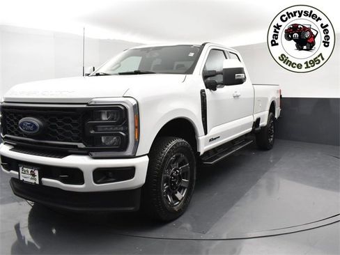 Used 2023 Ford F350 Lariat w/ Sport Appearance Package image 2
