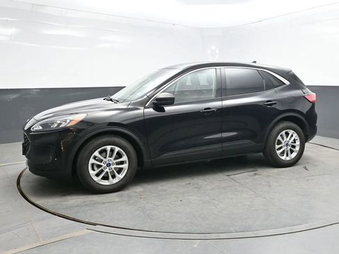 Used 2022 Ford Escape SE FWD image 3