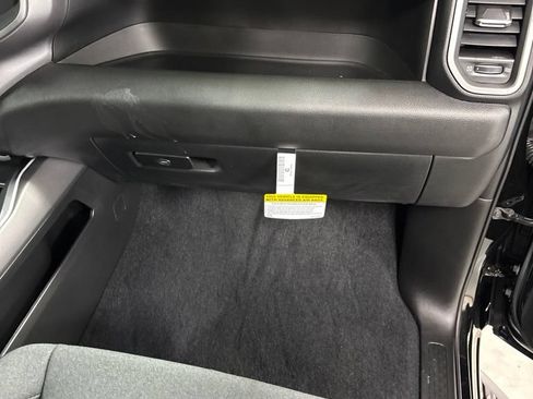 New 2026 RAM 1500 Express AWD/4WD image 25