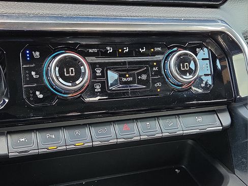 Used 2024 GMC Sierra 1500 Denali w/ Denali Reserve Package image 19