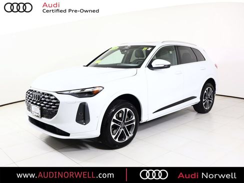 Certified 2025 Audi Q5 Premium w/ Convenience Package AWD/4WD image 12