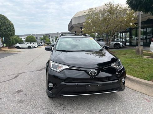 Used 2017 Toyota RAV4 XLE w/ Plus Special Value Package AWD/4WD image 4