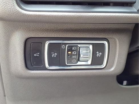 Used 2023 Lincoln Corsair FWD image 17