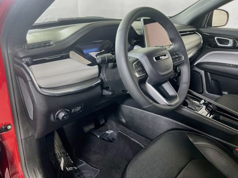 Used 2023 Jeep Compass Limited AWD/4WD image 9