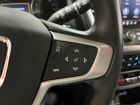 Certified 2023 GMC Acadia SLE w/ Driver Convenience Package image 29