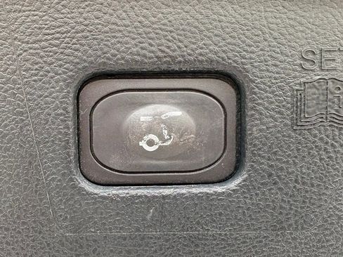 Used 2019 Ford Edge SEL w/ Equipment Group 201A AWD/4WD image 26