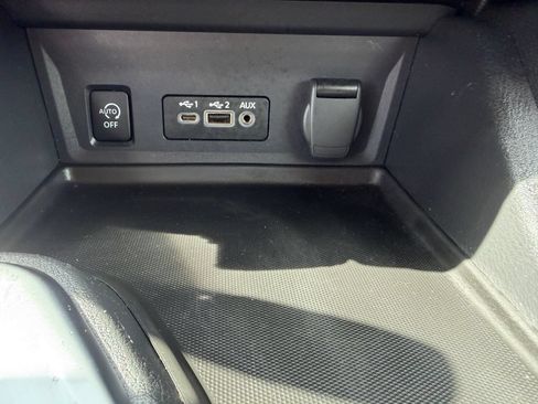 Used 2024 Nissan Sentra SV FWD image 26