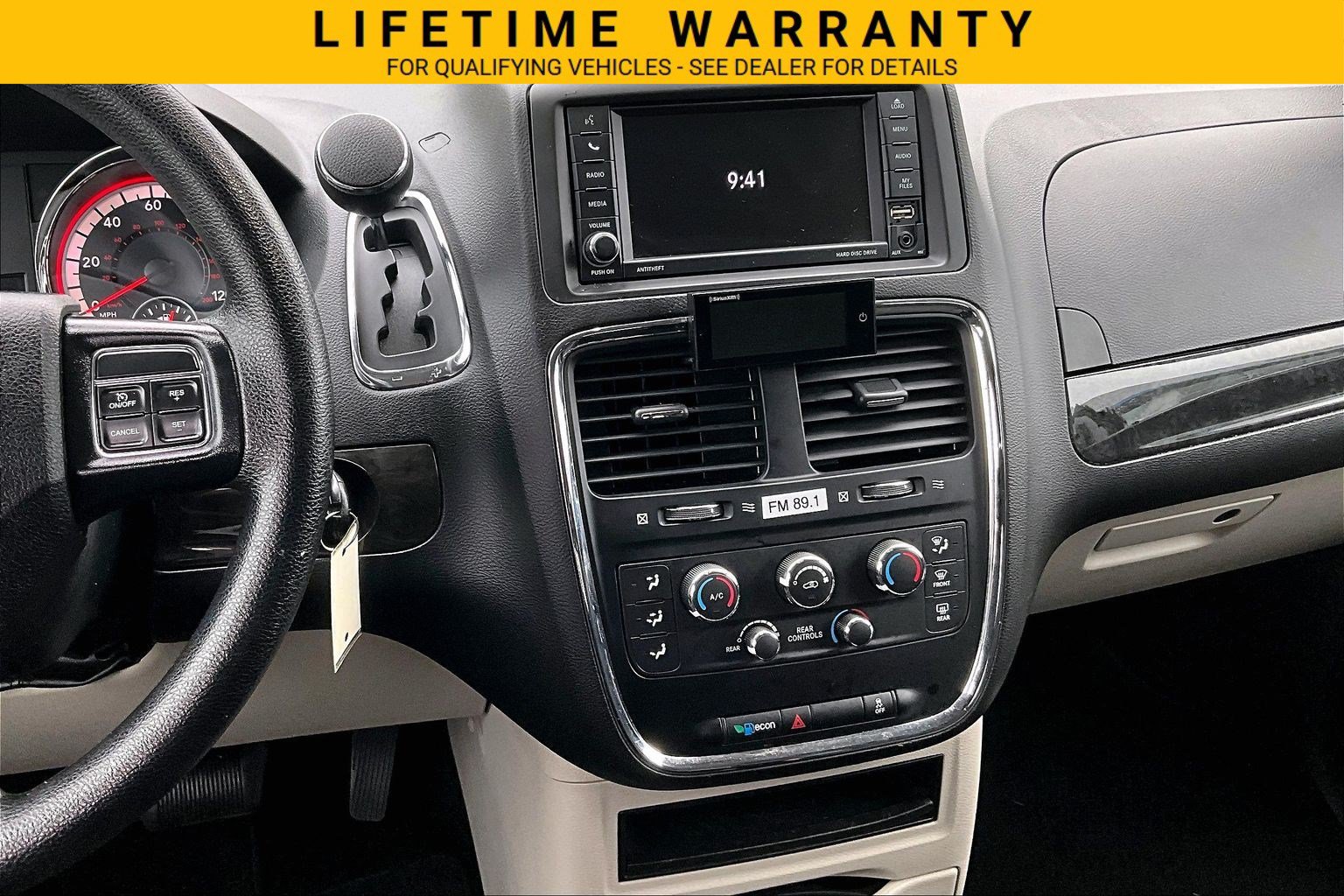 Used 2018 Dodge Grand Caravan SE FWD image 6
