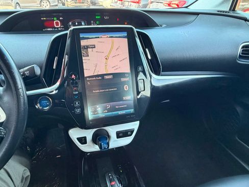 Used 2018 Toyota Prius Four Touring FWD image 11